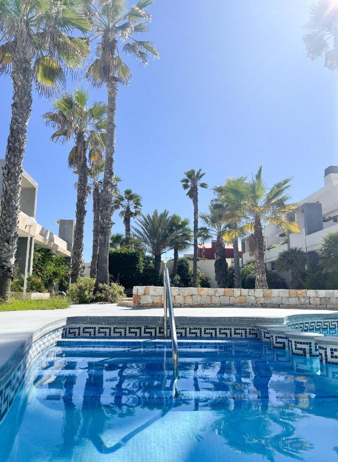 Breathtaking Apartment Torrevieja Exterior photo